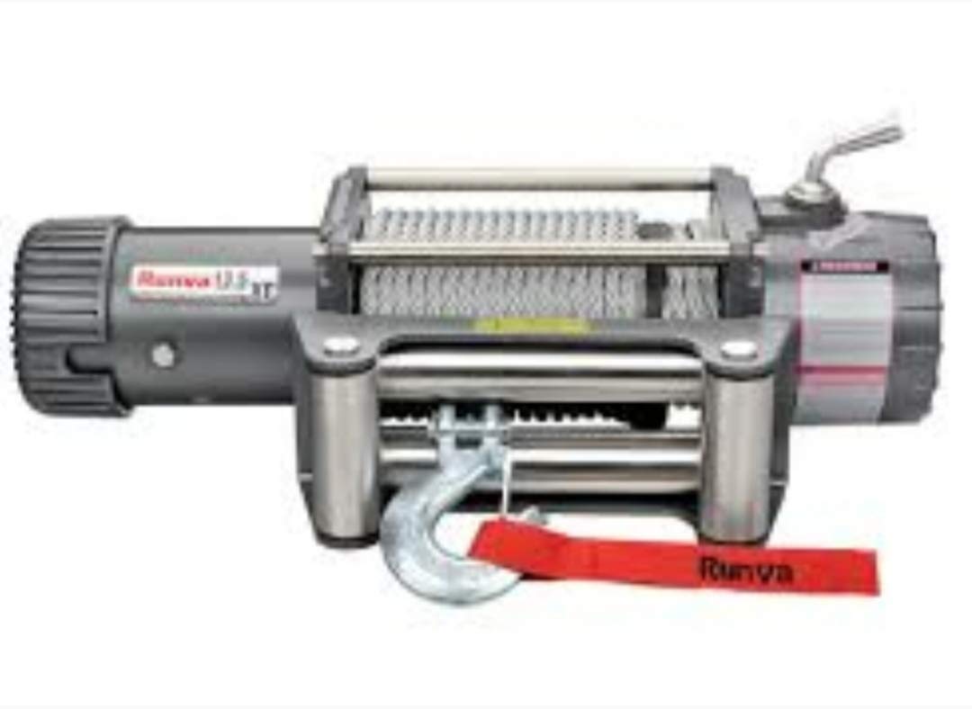 Voltz RUNVA EWX 13500U 12V Electric winch (6136kg)